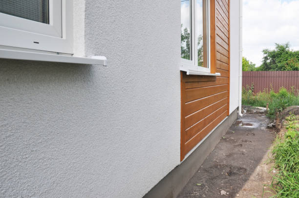 How To Choose The Right Materials for Your Siding Installation in 'Palm Shores, FL